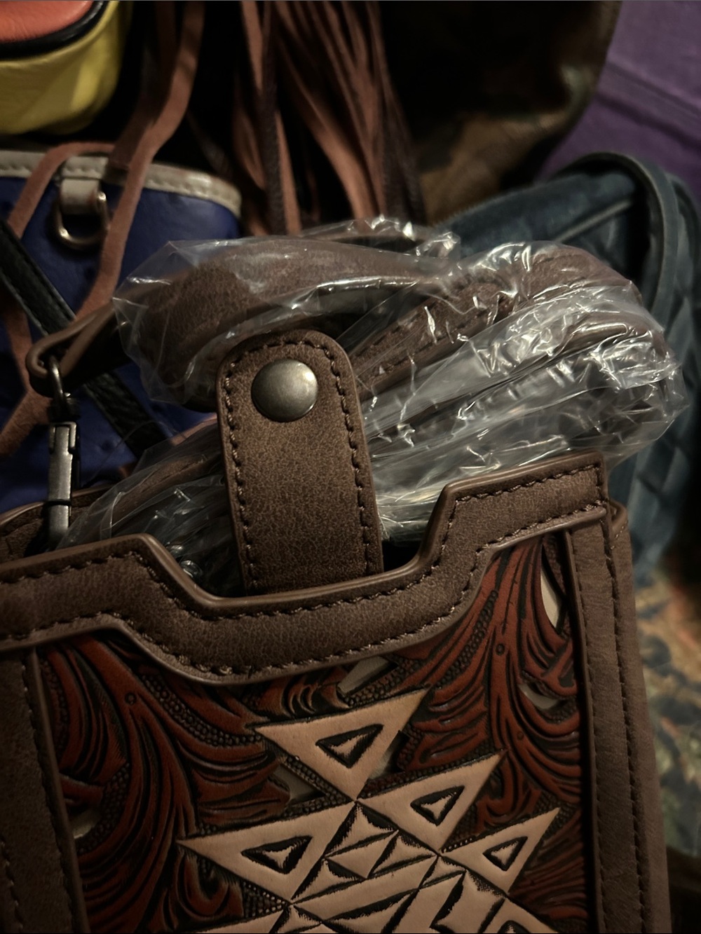 Trinity Ranch small crossbody - Picture 3 of 6